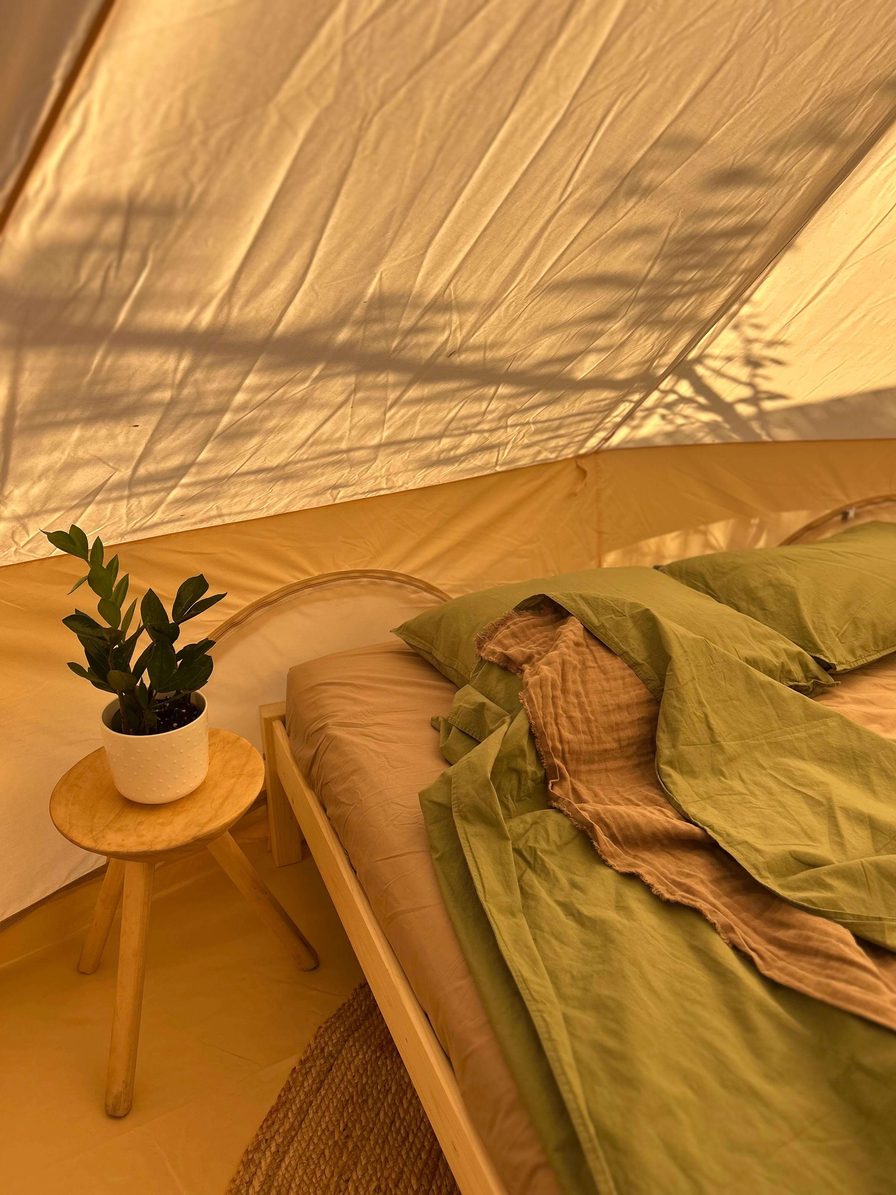 Amurg glamping & pool