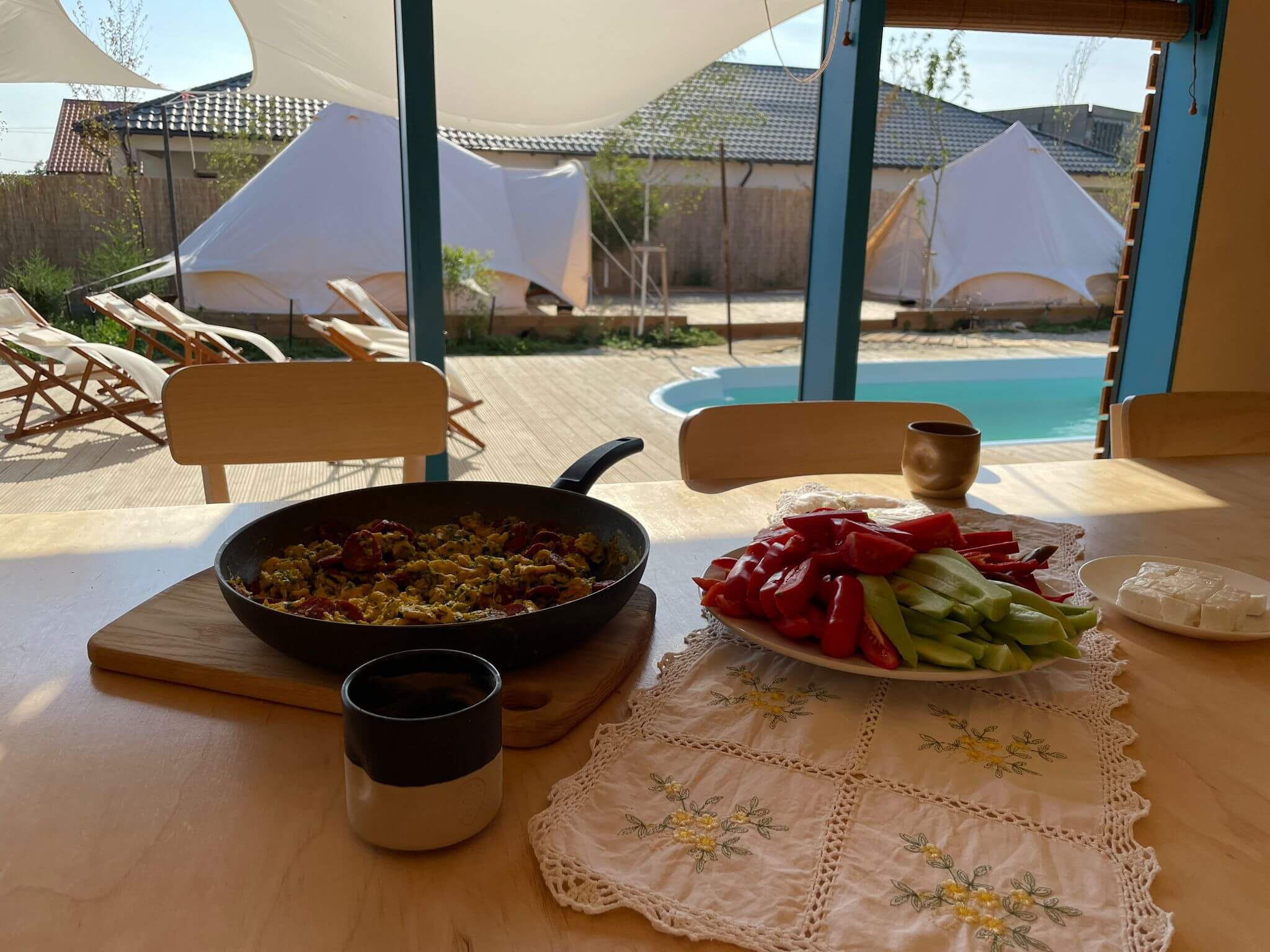 Amurg glamping & pool
